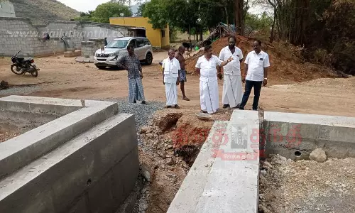 சில்லாரஅள்ளி ஊராட்சியில்ரூ.1.10 கோடியில் தார்சாலை அமைக்கும் பணிகோவிந்தசாமி எம்.எல்.ஏ. நேரில் ஆய்வு