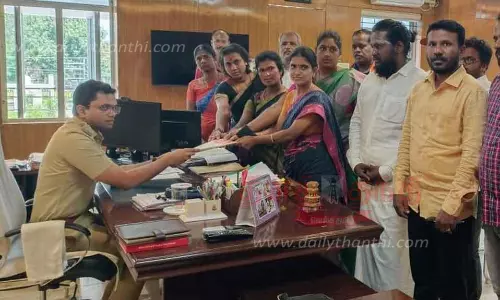 நடிகை விஜயலட்சுமி மீது நாம் தமிழர் கட்சியினர் போலீஸ் சூப்பிரண்டிடம் புகார்