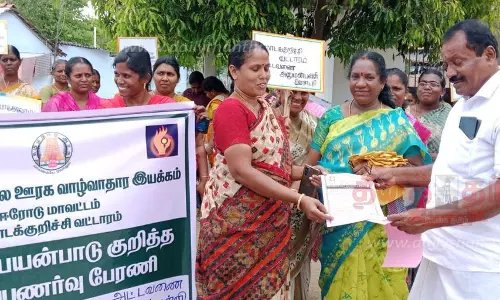 அட்டவணை அனுமன்பள்ளி ஊராட்சியில்பிளாஸ்டிக் ஒழிப்பு விழிப்புணர்வு ஊர்வலம்