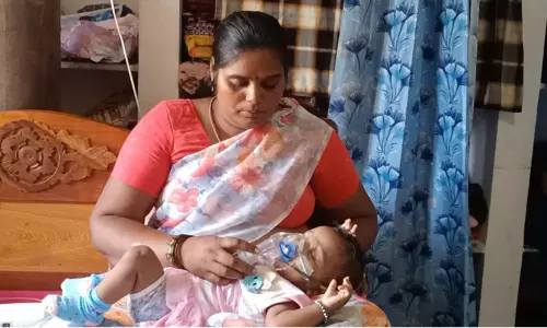 நுரையீரல் பாதிக்கப்பட்ட குழந்தையின் சிகிச்சைக்கு அரசு உதவ வேண்டும்