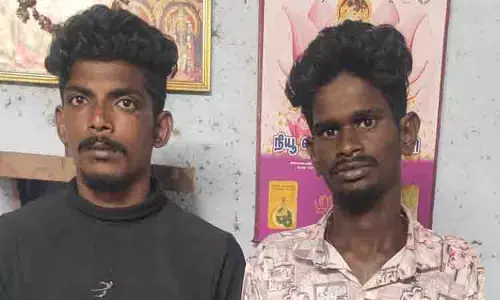 கத்தியை காட்டி பணம் பறிக்க முயன்ற 2 பேர் கைது