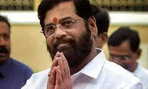 சனாதன தர்மம் தொடர்பான பேச்சு: உதயநிதி ஸ்டாலின் மன்னிப்பு கேட்க வேண்டும் - முதல்-மந்திரி ஷிண்டே வலியுறுத்தல் சனாதன தர்மம் தொடர்பான பேச்சு: உதயநிதி ஸ்டாலின் மன்னிப்பு கேட்க வேண்டும் - முதல்-மந்திரி ஷிண்டே வலியுறுத்தல்