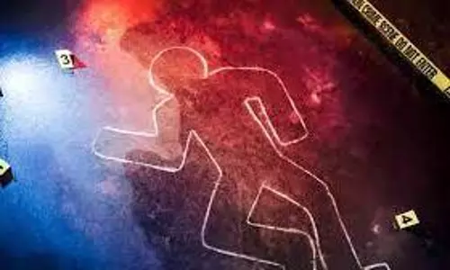 மிரா ரோட்டில் 11-வது மாடியில் இருந்து விழுந்து பெண் பலி - தற்கொலையா? போலீஸ் விசாரணை