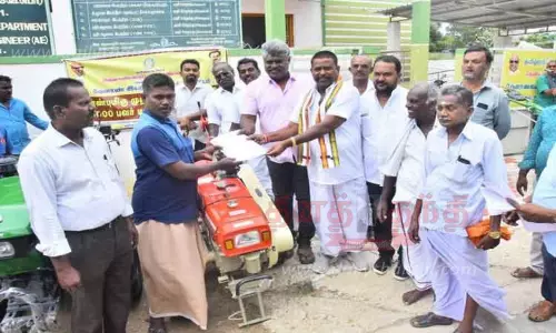 விவசாயிகளுக்கு ரூ.15 லட்சத்தில் வேளாண் எந்திரங்கள்
