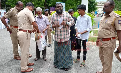 ஒரே வீட்டில் குடும்பம் நடத்தி வந்தோம்திருமணம் செய்வதாக கூறி ரூ.3½ கோடி மோசடிஇளம்பெண் குறித்து மெக்கானிக் பரபரப்பு புகார்