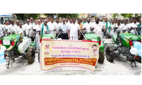 43 விவசாயிகளுக்கு பவர் டில்லர் எந்திரங்கள்