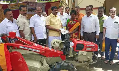 விவசாயிகளுக்கு ரூ.65 லட்சத்தில் பவர் டில்லர் எந்திரங்கள் வழங்கல்