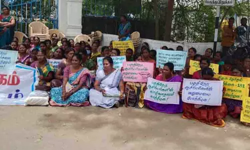 பகுதிநேர ஆசிரியர்கள் சங்கத்தினர் ஆர்ப்பாட்டம்