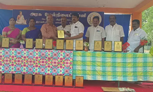 அரசு மேல்நிலைப் பள்ளியில் ஆசிரியர் தின விழா