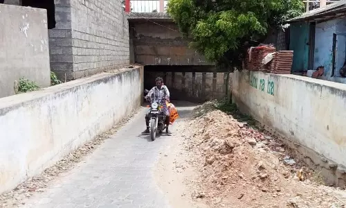 சேதம் அடைந்த ரெயில்வே சுரங்கப்பாதை சேதம் அடைந்த ரெயில்வே சுரங்கப்பாதை