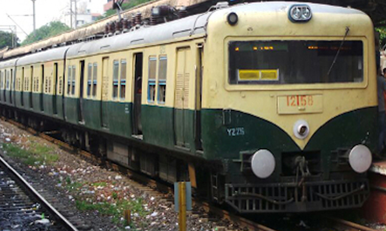 பராமரிப்பு பணி: 11 மின்சார ரெயில்கள் சேவை ரத்து