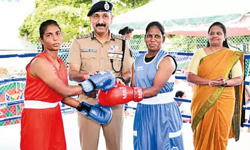 உலக அளவிலான போட்டியில் முத்திரை பதித்து தமிழக போலீஸ்துறைக்கு மேலும் பெருமை சேர்க்க வேண்டும்