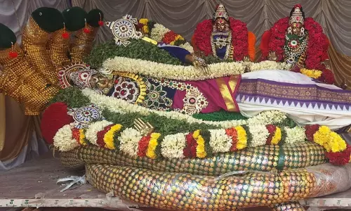 கிருஷ்ண ஜெயந்தியையொட்டி கோவில்களில் சிறப்பு வழிபாடு கிருஷ்ண ஜெயந்தியையொட்டி கோவில்களில் சிறப்பு வழிபாடு