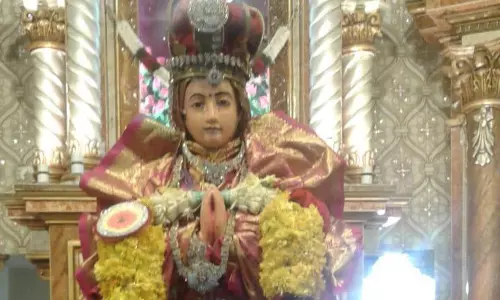 புனித ஆரோக்கியமாதா ஆலய தேர் பவனி