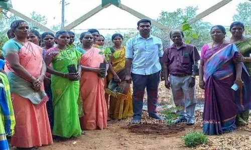 சேரன்மாதேவியில் ஆசிரியர் தின விழா சேரன்மாதேவியில் ஆசிரியர் தின விழா