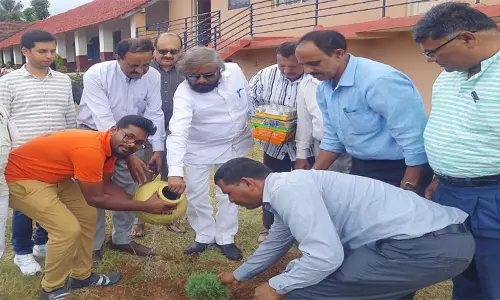 கர்நாடகம் முழுவதும் 5 கோடி மரக்கன்று நட இலக்கு வனத்துறை மந்திரி ஈஸ்வர் கன்ட்ரே பேட்டி கர்நாடகம் முழுவதும் 5 கோடி மரக்கன்று நட இலக்கு வனத்துறை மந்திரி ஈஸ்வர் கன்ட்ரே பேட்டி