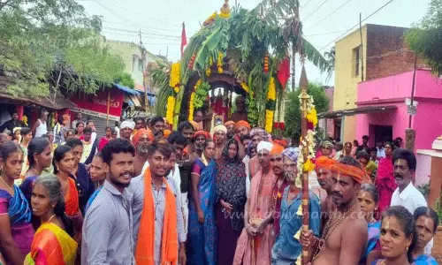 அய்யா வைகுண்டர் கோவில் தேரோட்டம்