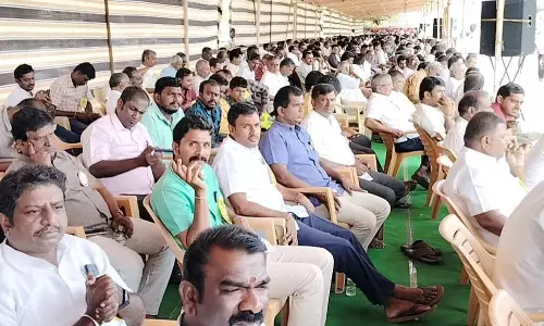 தொழில்துறையினர் உண்ணாவிரதம்