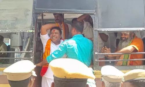 உளுந்தூர்பேட்டை, கள்ளக்குறிச்சியில்அமைச்சர் உதயநிதி ஸ்டாலினை கண்டித்து போராட்டம் :இந்து அமைப்பினர் 37 பேர் கைது