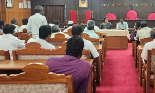 வளர்ச்சி திட்ட பணிகளை விரைந்து முடிக்க வேண்டும் வளர்ச்சி திட்ட பணிகளை விரைந்து முடிக்க வேண்டும்