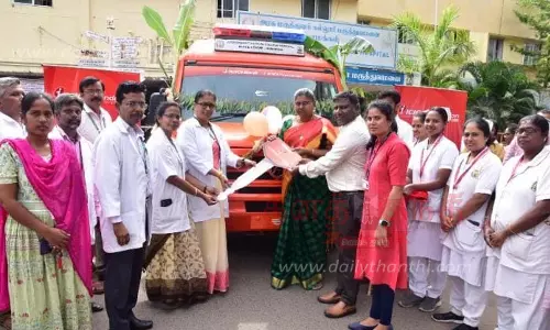 புதிய நடமாடும் ரத்த சேகரிப்பு வாகனம்