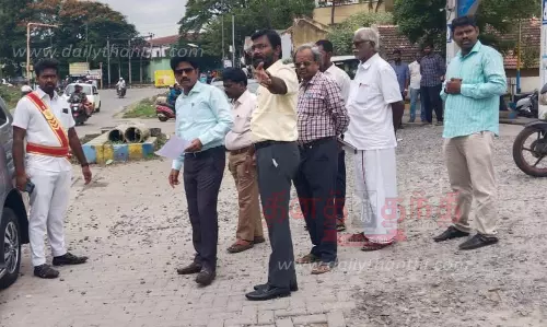 சேலம் அணைமேடுரெயில்வே மேம்பால பணிகளை அதிகாரிகள் ஆய்வு