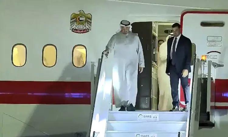 ஐக்கிய அரபு அமீரக அதிபர் டெல்லி வருகை...! ஐக்கிய அரபு அமீரக அதிபர் டெல்லி வருகை...!