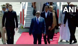 ஜி20 மாநாட்டில் பங்கேற்க வருகை தந்த ஆப்பிரிக்க யூனியன் தலைவர்...! ஜி20 மாநாட்டில் பங்கேற்க வருகை தந்த ஆப்பிரிக்க யூனியன் தலைவர்...!