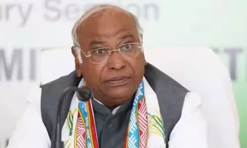 ஜி20 விருந்து: மல்லிகார்ஜுன கார்கேவுக்கு அழைப்பு இல்லை ஜி20 விருந்து: மல்லிகார்ஜுன கார்கேவுக்கு அழைப்பு இல்லை