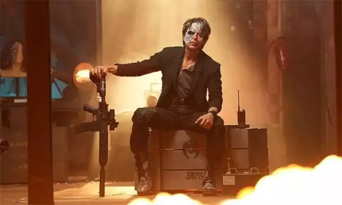 ஜவான் முதல் நாள் வசூல் எத்தனை கோடி தெரியுமா? ஜவான் முதல் நாள் வசூல் எத்தனை கோடி தெரியுமா?