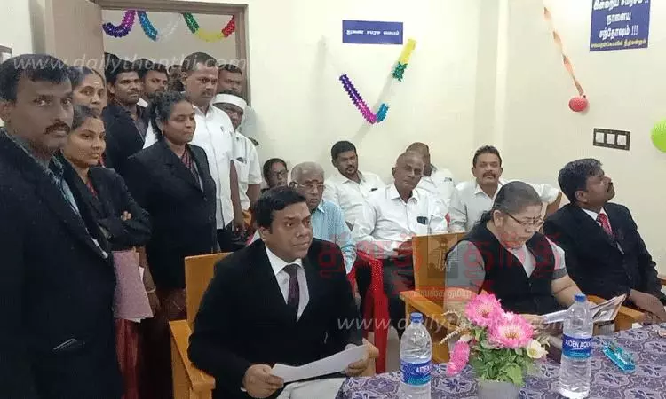 சங்கரன்கோவில் கோர்ட்டில் துணை சமரச மையம் திறப்பு சங்கரன்கோவில் கோர்ட்டில் துணை சமரச மையம் திறப்பு