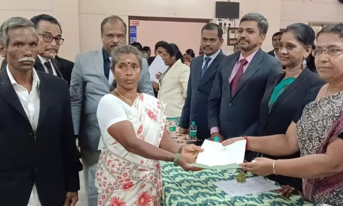 மக்கள் நீதிமன்றத்தில் 1,750 வழக்குகளுக்கு ரூ.12 கோடியில் தீர்வு