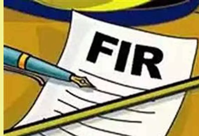 மாணவியை தாக்கிய மாணவர் மீது வழக்கு