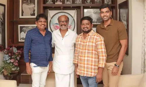 ஜெயிலர் வெற்றி.. ரஜினியை சந்தித்த ரெட் ஜெயன்ட் இணை தயாரிப்பாளர்கள் ஜெயிலர் வெற்றி.. ரஜினியை சந்தித்த ரெட் ஜெயன்ட் இணை தயாரிப்பாளர்கள்