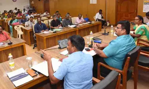 குழந்தைகளை பள்ளிக்கு அனுப்பாத பெற்றோர்கள் மீது நடவடிக்கை