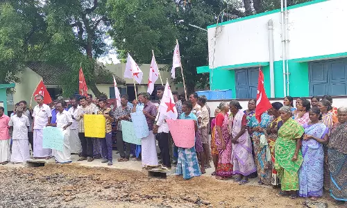 மார்க்சிஸ்ட் கம்யூனிஸ்டு கட்சியினர் ஆர்ப்பாட்டம்