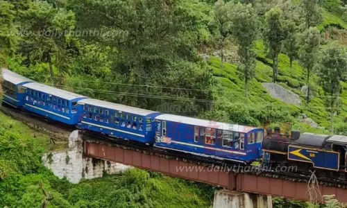 மேட்டுப்பாளையம்-ஊட்டி இடையே சிறப்பு மலை ரெயில் இயக்கம்