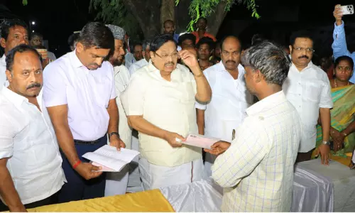 7 பெண்களின் குடும்பத்திற்கு நிவாரண உதவி