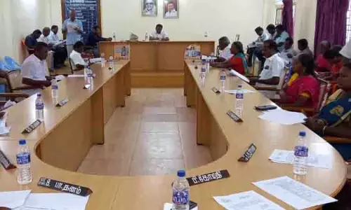 கடவூர் ஊராட்சி ஒன்றியக்குழு கூட்டம்