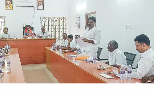 தூய்மை பணிக்கான தனியார் ஒப்பந்தத்தை ரத்து செய்ய வேண்டும்