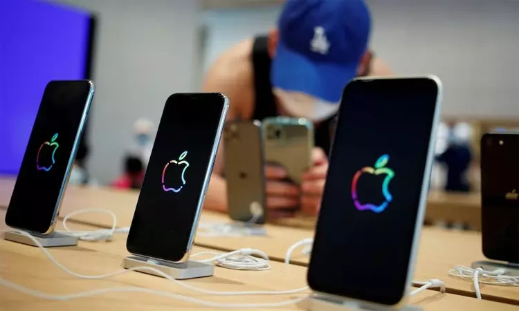 iPhone 15 பெரிய மேம்படுத்தல்களைப் பெறுகிறது, விலை... ... புதிதாக 4 ஐபோன்கள் மற்றும் 2 வாட்ச்சுகளை வெளியிட்ட ஆப்பிள் நிறுவனம்..!! iPhone 15 பெரிய மேம்படுத்தல்களைப் பெறுகிறது, விலை... ... புதிதாக 4 ஐபோன்கள் மற்றும் 2 வாட்ச்சுகளை வெளியிட்ட ஆப்பிள் நிறுவனம்..!!