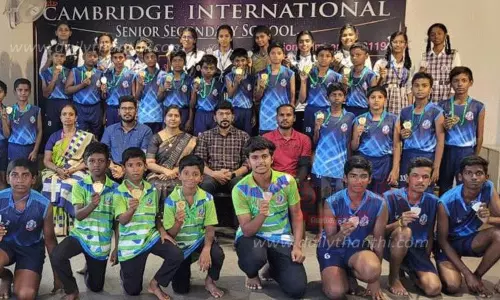 கோகோ போட்டியில் பள்ளி மாணவர்கள் சாதனை