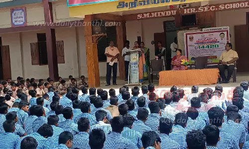 மனித கழிவுகளை தானியங்கி எந்திரம் மூலம் அகற்ற வேண்டும்