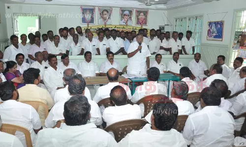 தர்மபுரியில்அ.தி.மு.க. நிர்வாகிகள் ஆலோசனை கூட்டம்கே.பி.அன்பழகன் எம்.எல்.ஏ. தலைமையில் நடந்தது