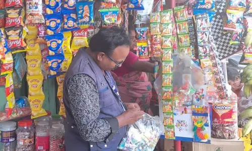 குட்கா விற்ற கடை உரிமையாளருக்கு அபராதம்