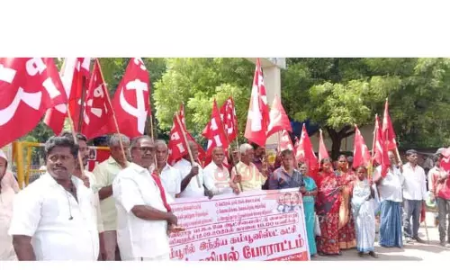 இந்திய கம்யூனிஸ்டு கட்சியினர் ெரயில் மறியல் போராட்டம்