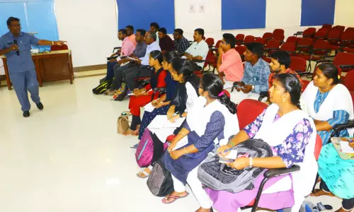 இளநிலை உதவியாளர்களுக்கு பயிற்சி