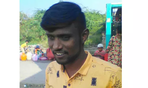 குண்டர் சட்டத்தில் ஜெயிலில் இருந்து வெளியே வந்த வாலிபர் குத்திக்கொலை குண்டர் சட்டத்தில் ஜெயிலில் இருந்து வெளியே வந்த வாலிபர் குத்திக்கொலை