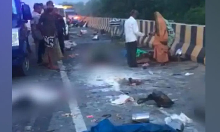 தேசிய நெடுஞ்சாலையில் பழுதாகி நின்ற பஸ் மீது லாரி மோதி விபத்து - 11 பேர் பலி