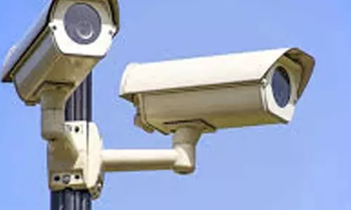 வீடுகளில் கண்காணிப்பு கேமராக்களை பொருத்த வேண்டும்